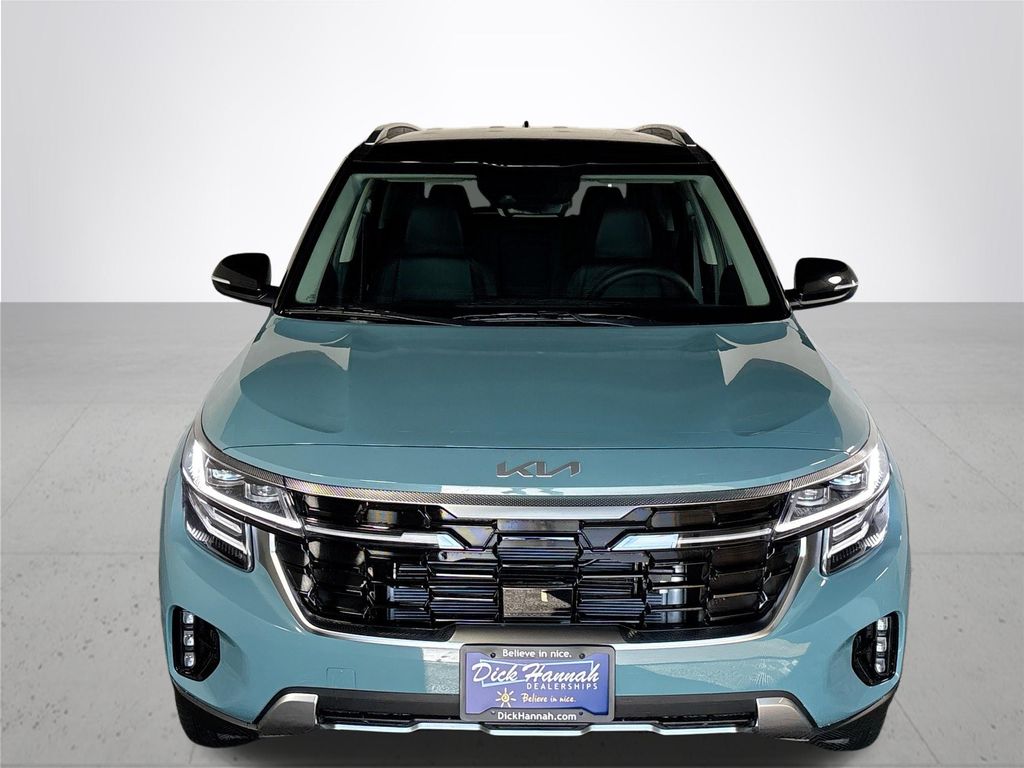 2026 Kia Seltos SX photo 2