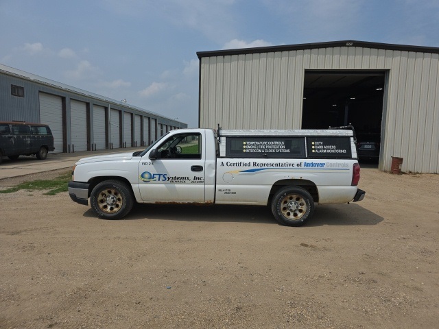 2006 Chevrolet Silverado 1500 Work Truck photo 2