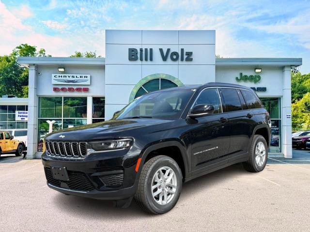 2025 Jeep Grand Cherokee Laredo's photo