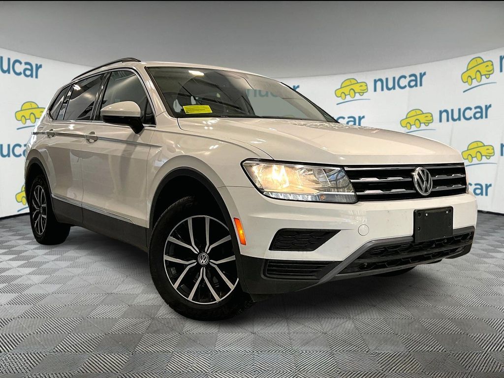 2021 Volkswagen Tiguan SE's photo