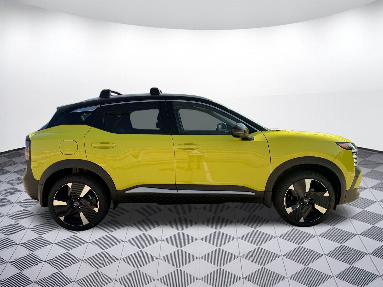 2025 Nissan Kicks SR photo 6