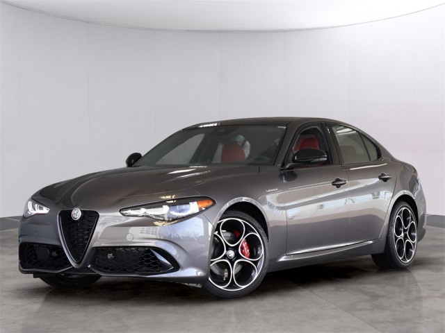 New 2025 Alfa Romeo Giulia 4D Sedan in Merriam #A1369