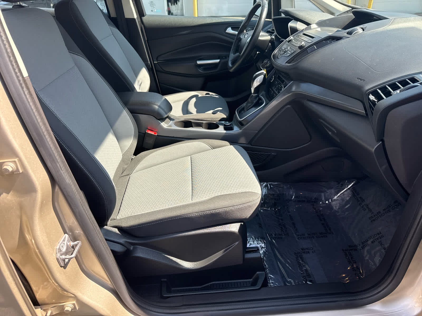 2017 Ford C-Max Hybrid SE photo 12
