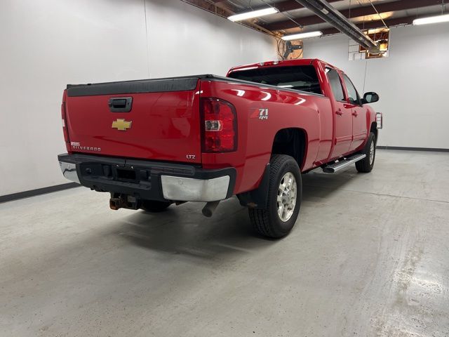 2011 Chevrolet Silverado 2500HD LTZ photo 2