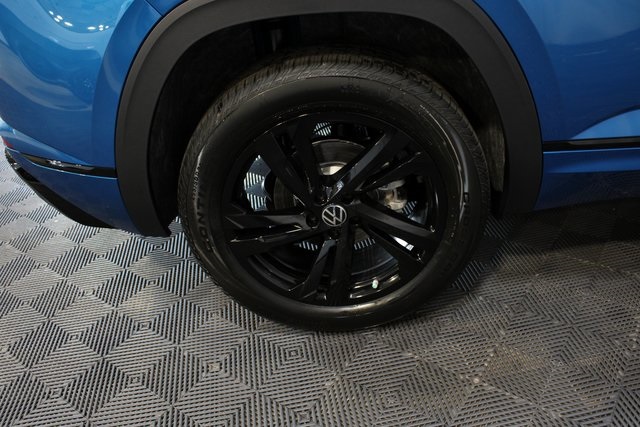 2025 Volkswagen Atlas Cross Sport SEL R-Line photo 24