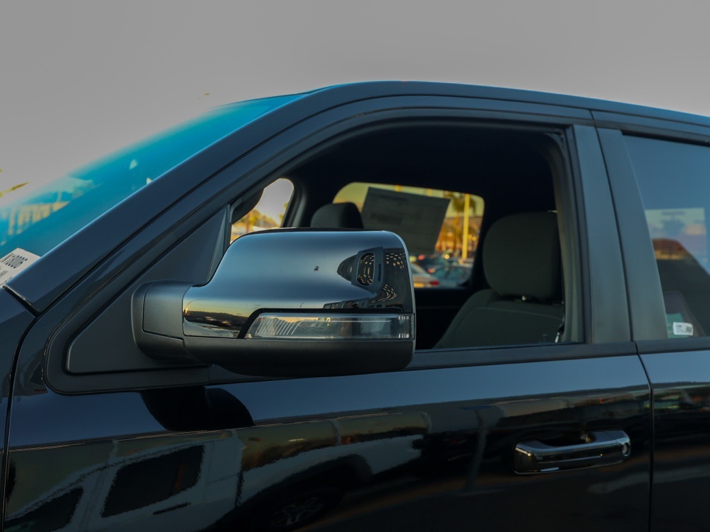 New 2026 Diamond Black Crystal Pearl-Coat Exterior Paint RAM Big Horn/Lone Star image 11