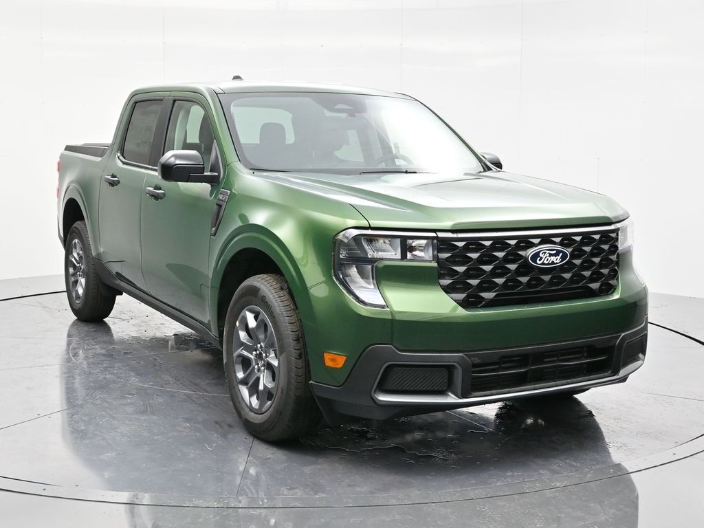 2025 Ford Maverick XLT photo 2
