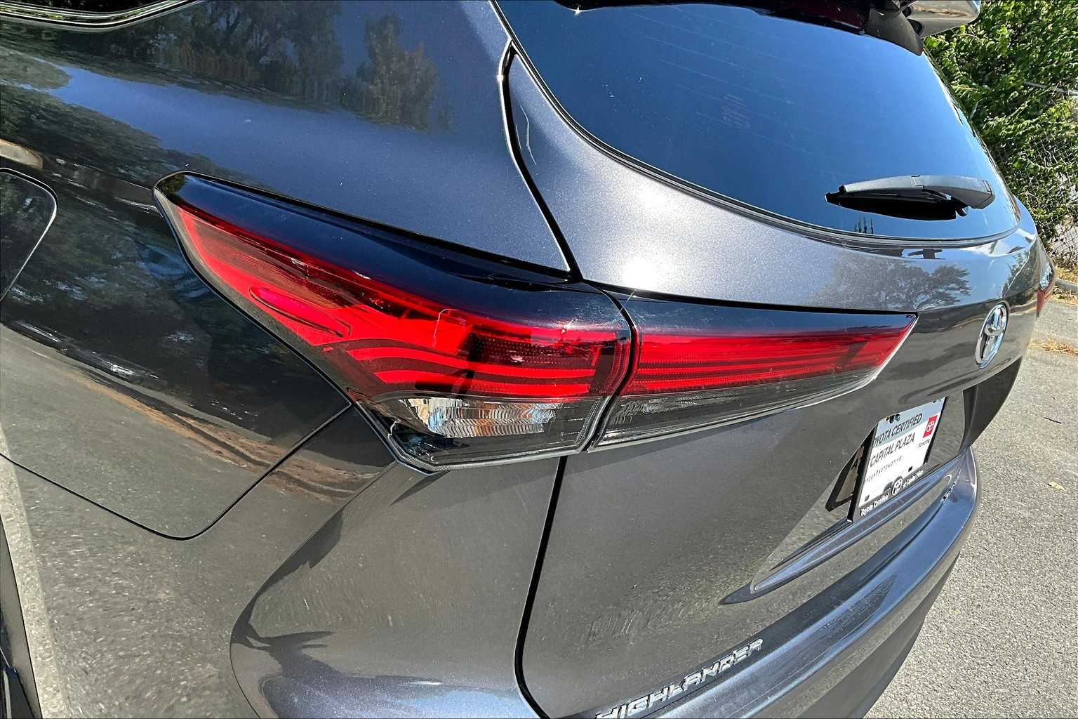 2023 Toyota Highlander XLE photo 28