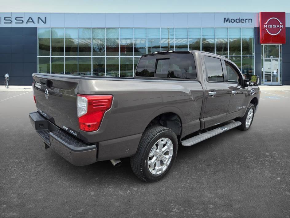 2016 Nissan Titan SV photo 5