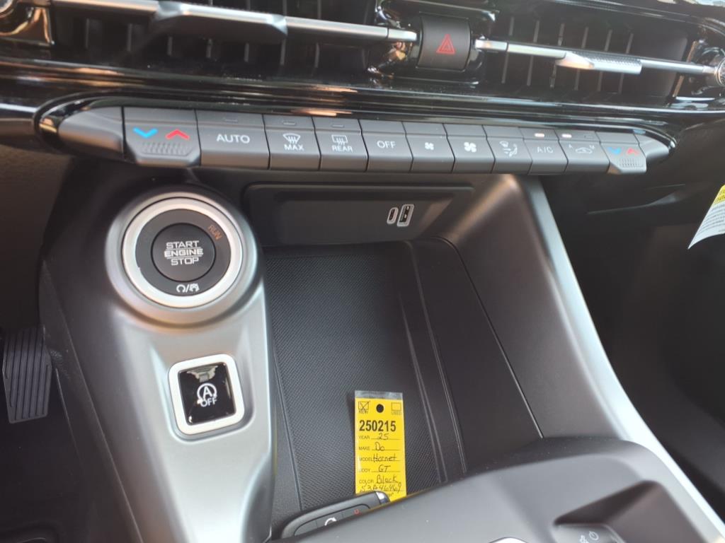 2025 Dodge Hornet GT photo 8