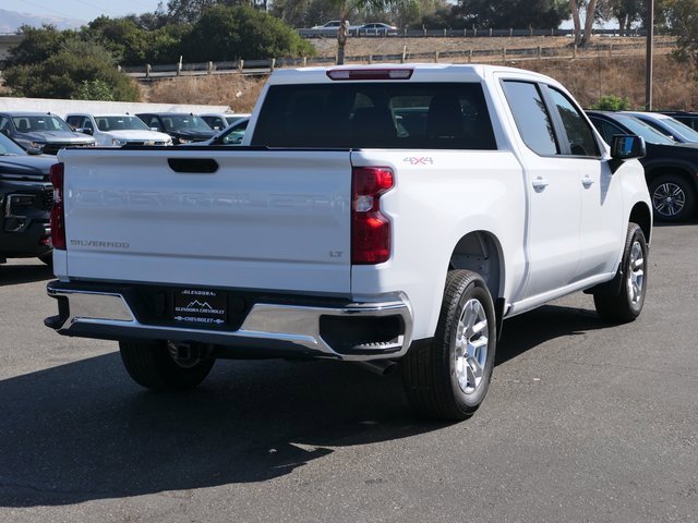 2025 Chevrolet Silverado 1500 LT photo 3