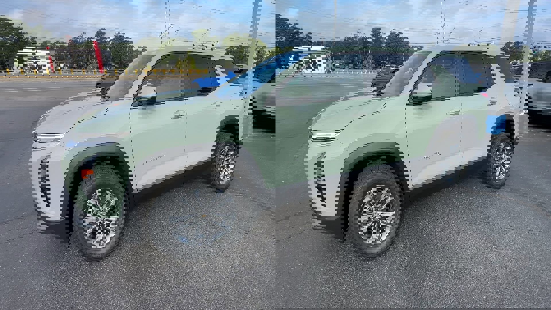 2026 Chevrolet Equinox LT photo 3