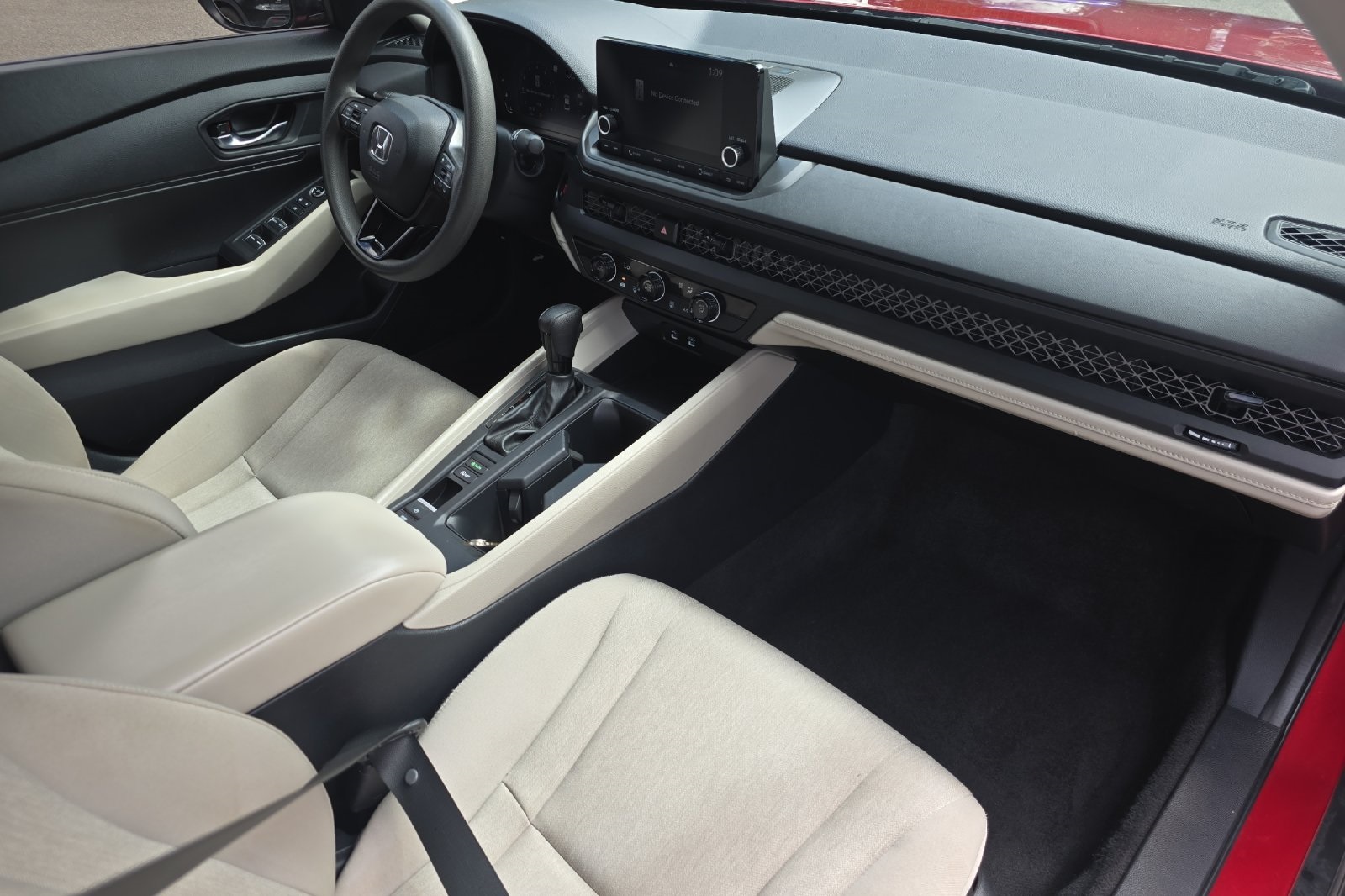 2023 Honda Accord LX photo 15