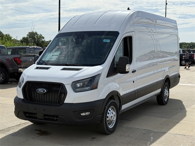 2025 Ford Transit photo 4