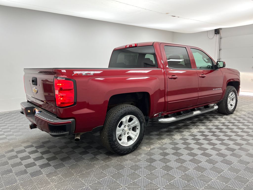 2018 Chevrolet Silverado 1500 LT photo 14