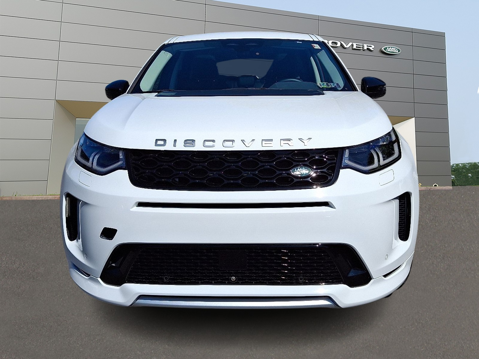 2024 Land Rover Discovery Sport S photo 4
