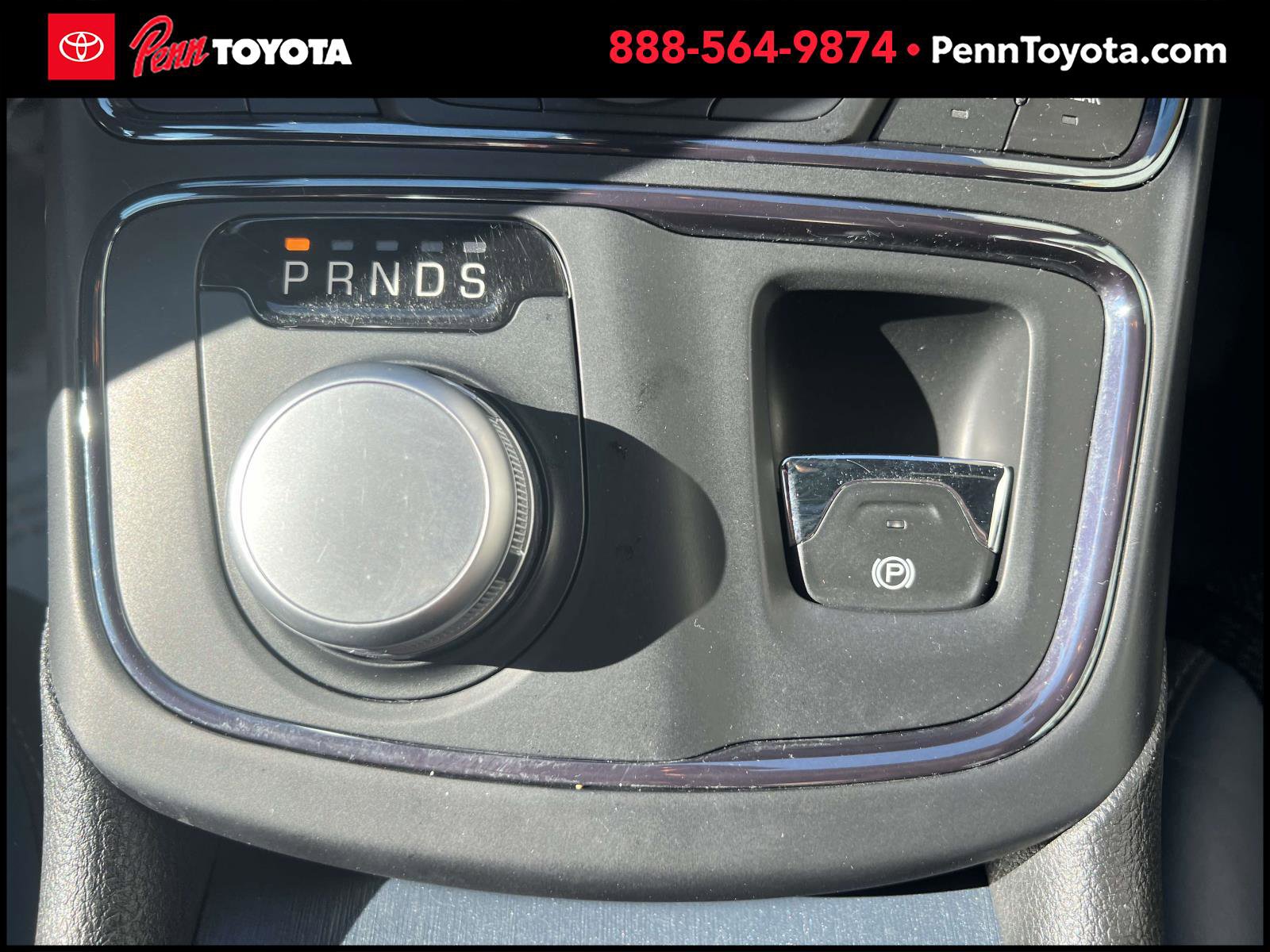 2016 Chrysler 200 S photo 19