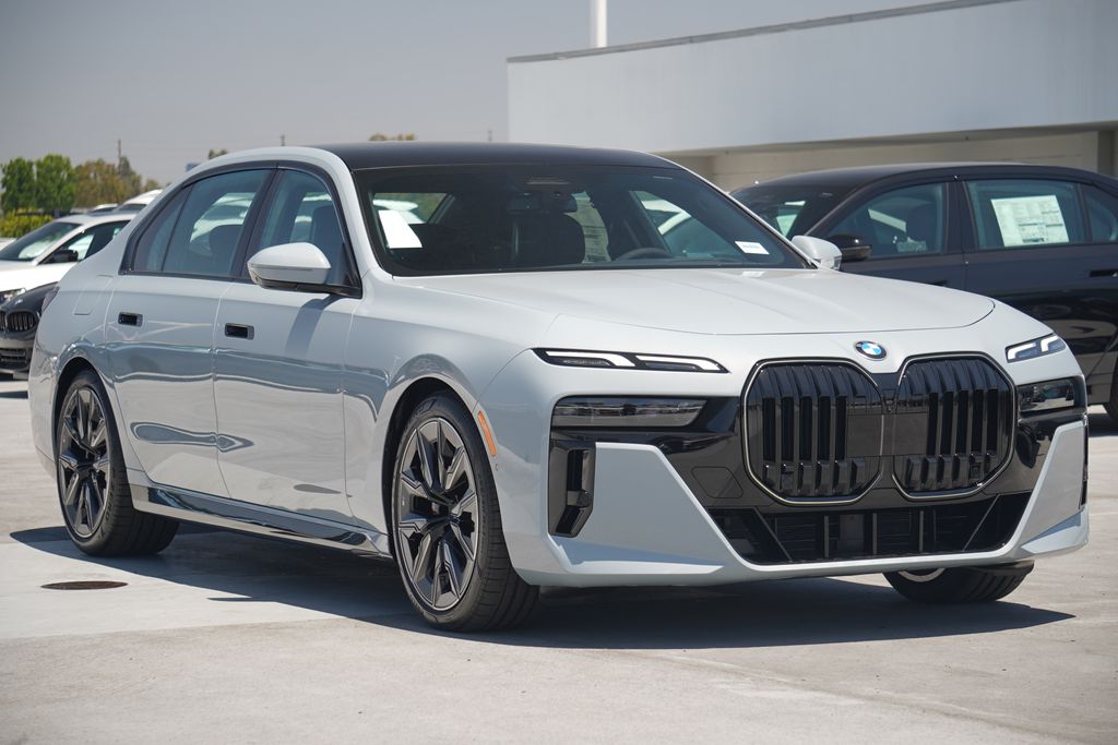 New 2025 Brooklyn Gray Metallic BMW 760i xDrive image 3