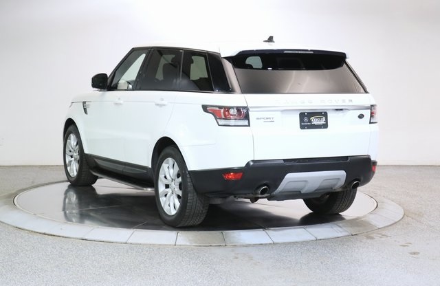 2016 Land Rover Range Rover HSE photo 2