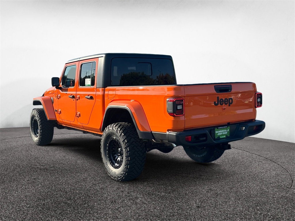 2025 Jeep Gladiator Sport S photo 2