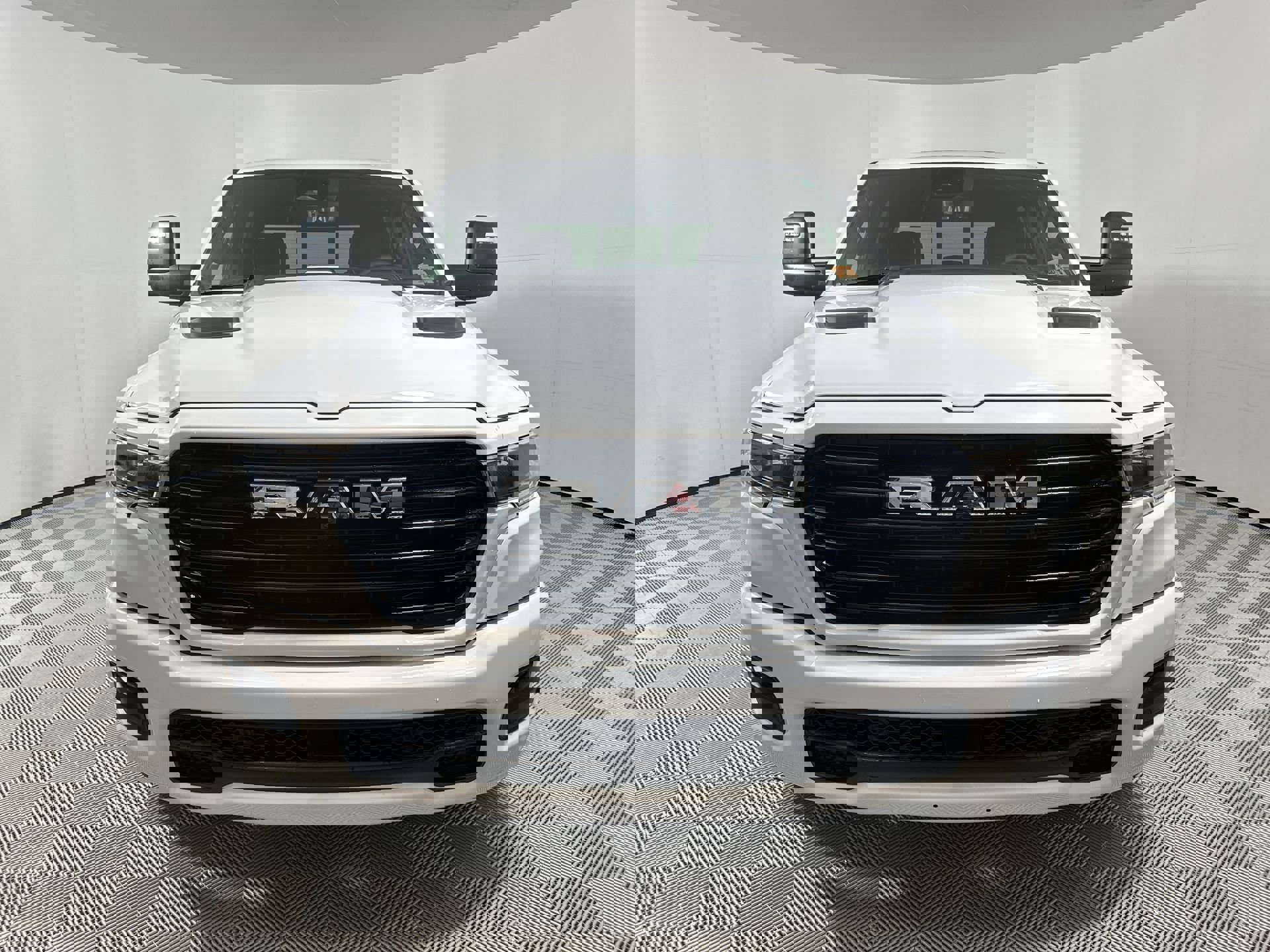 2025 Ram 1500 Laramie photo 3