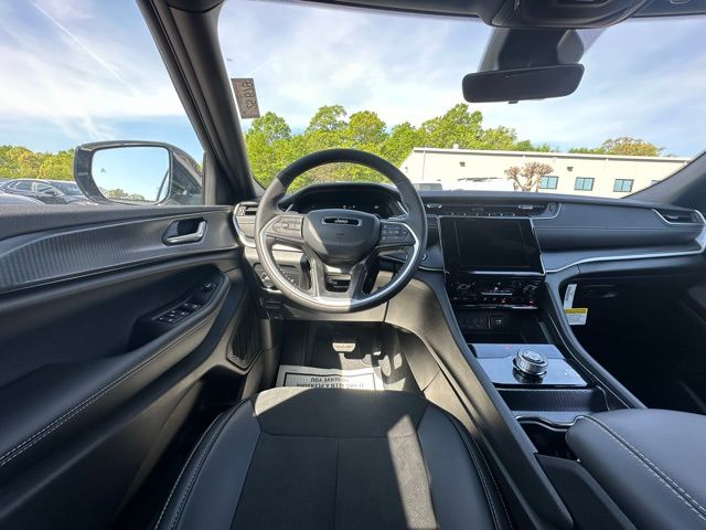 2025 Jeep Grand Cherokee Altitude X photo 14