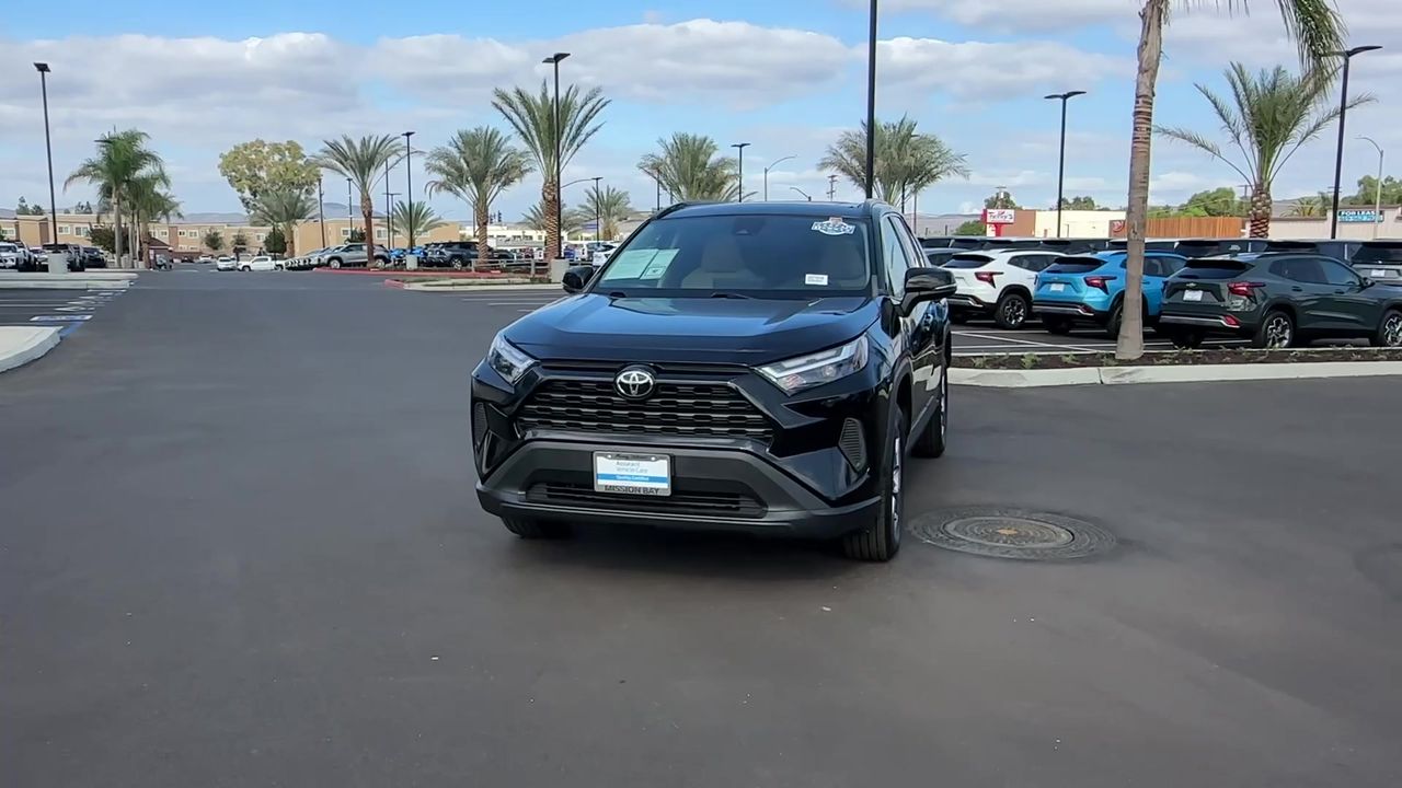 2022 Toyota RAV4 XLE photo 42