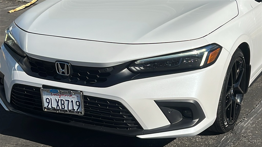 2024 Honda Civic Sport Touring photo 2
