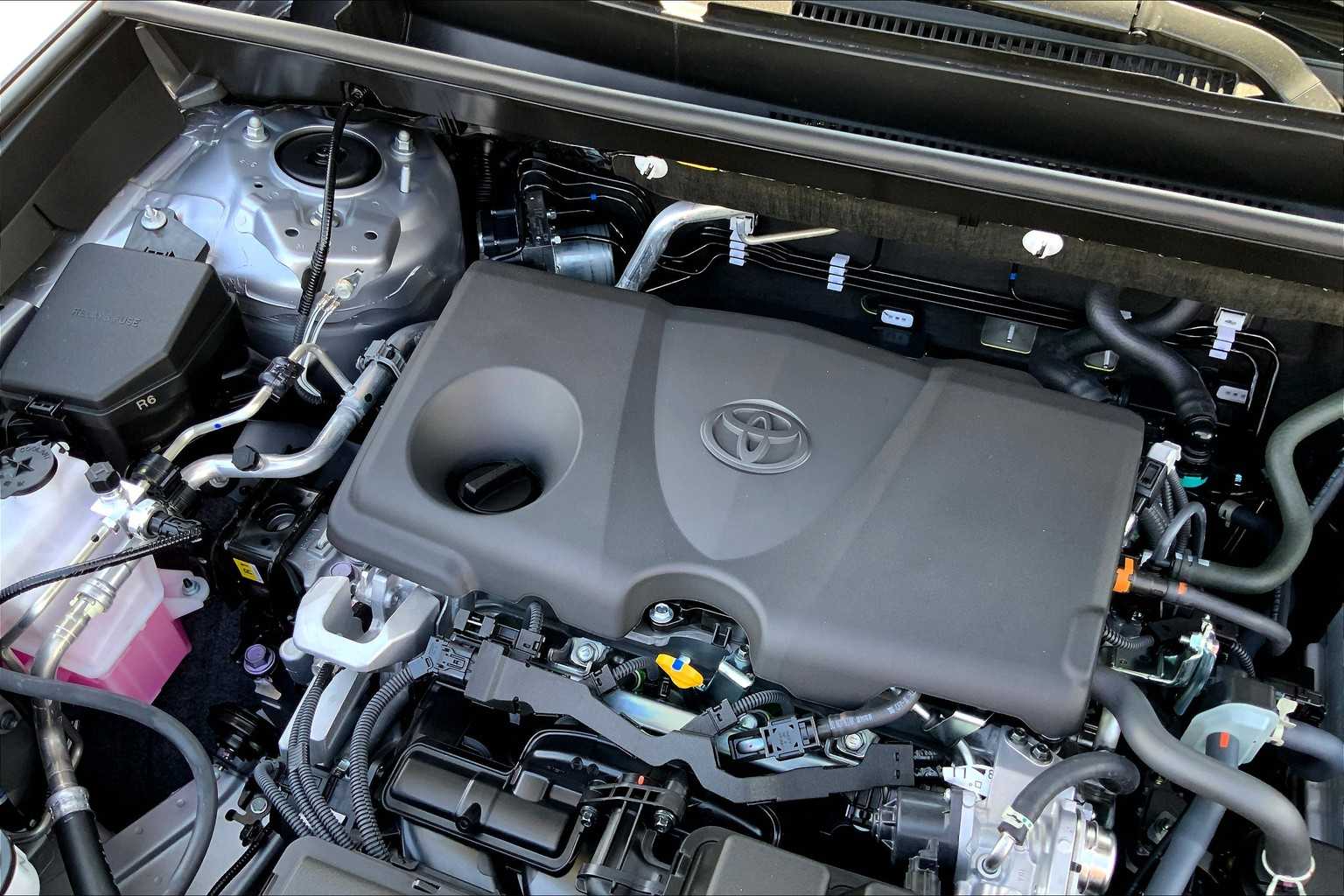 2025 Toyota RAV4 XLE Premium photo 14