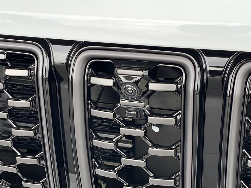 2025 Jeep Grand Cherokee L Summit photo 13