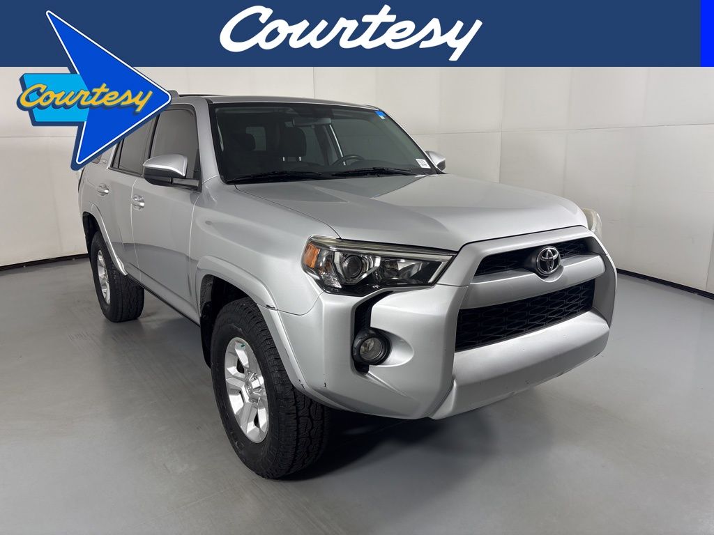 2015 Toyota 4Runner SR5's photo