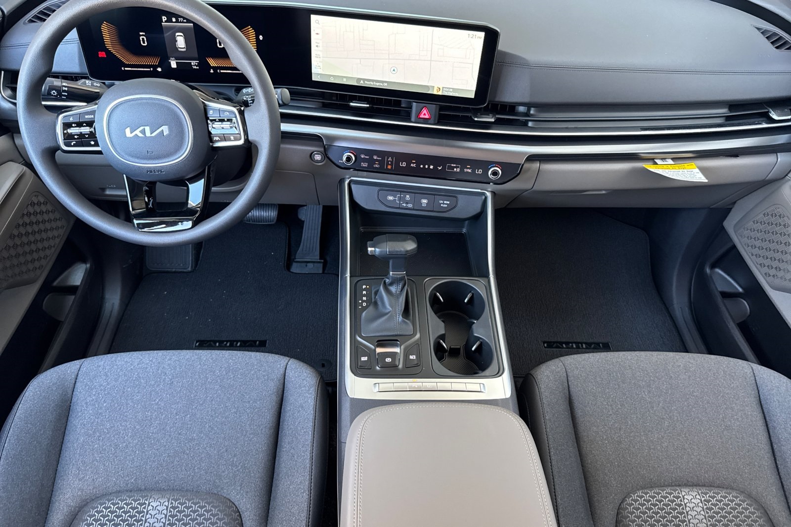 2026 Kia Carnival LX photo 9