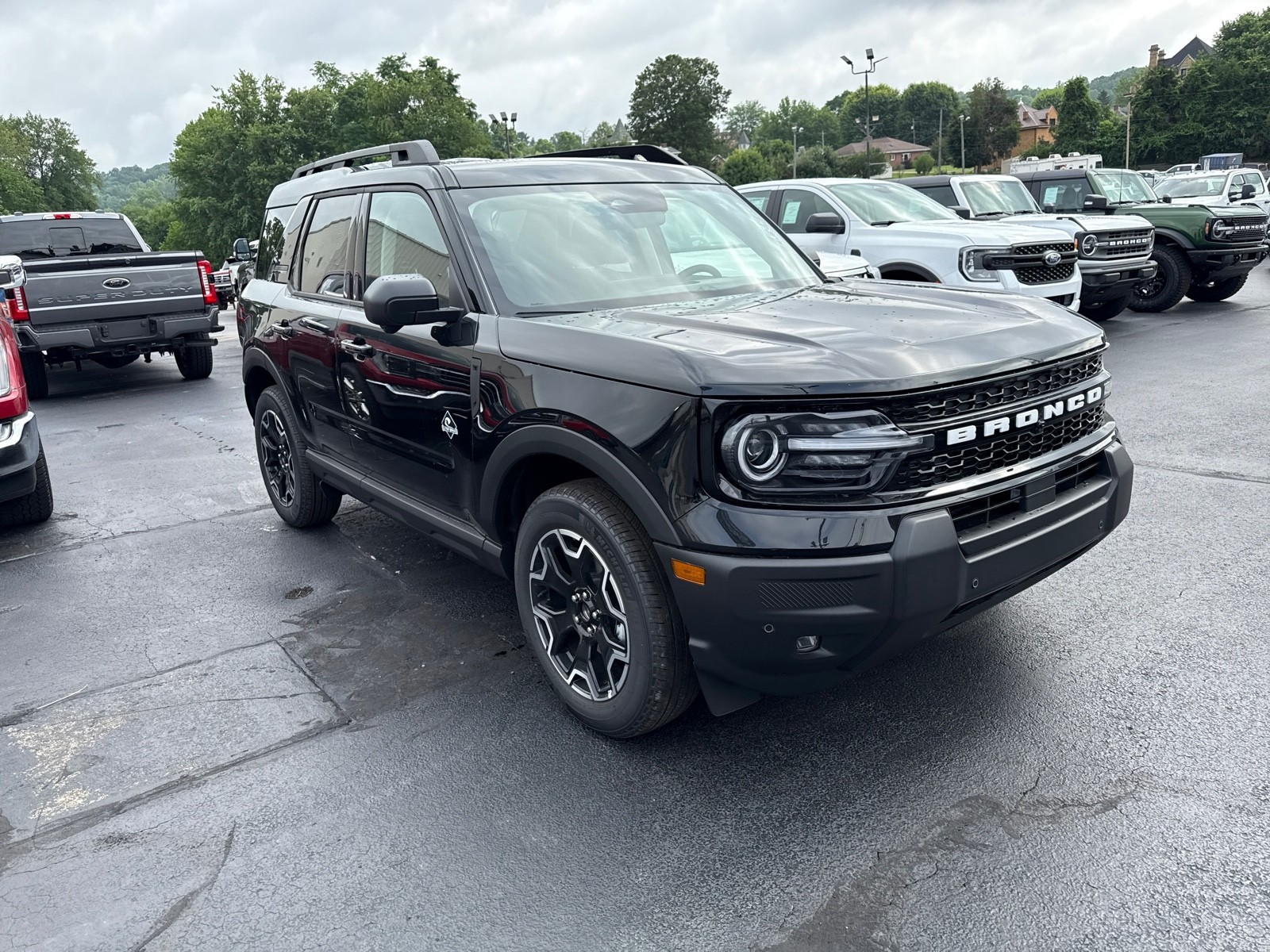 2025 Ford Bronco Sport Outer Banks photo 2