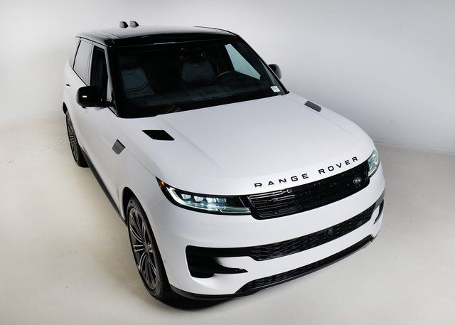 2025 Land Rover Range Rover Sport SE photo 23