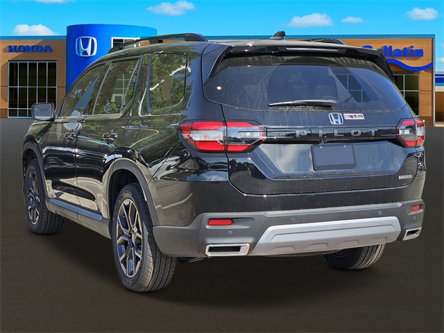 2025 Honda Pilot Touring photo 2