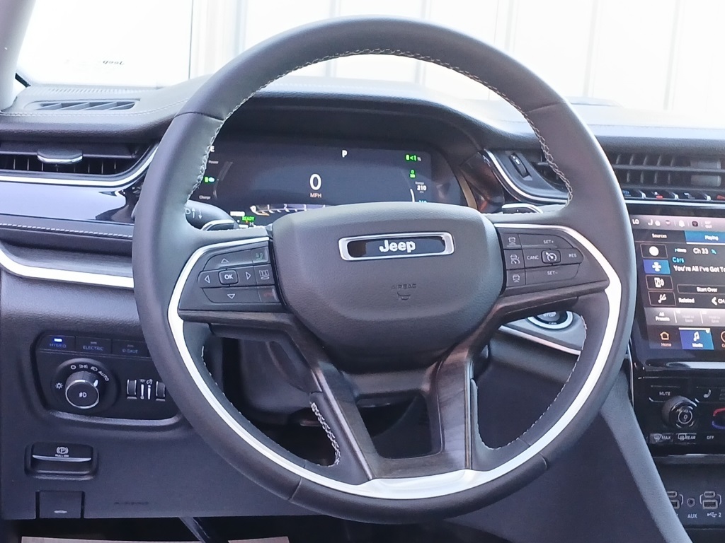 2023 Jeep Cherokee 4xe photo 6