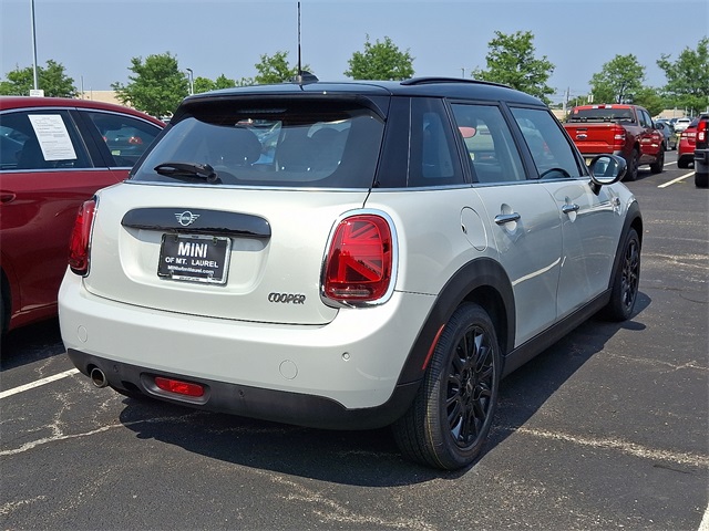 2021 Mini Cooper 4 Door Hardtop Signature photo 3