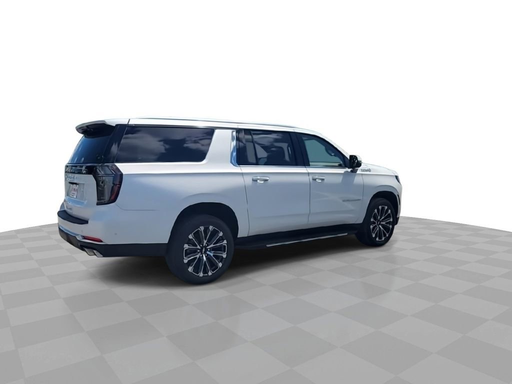 2025 Chevrolet Suburban High Country photo 8