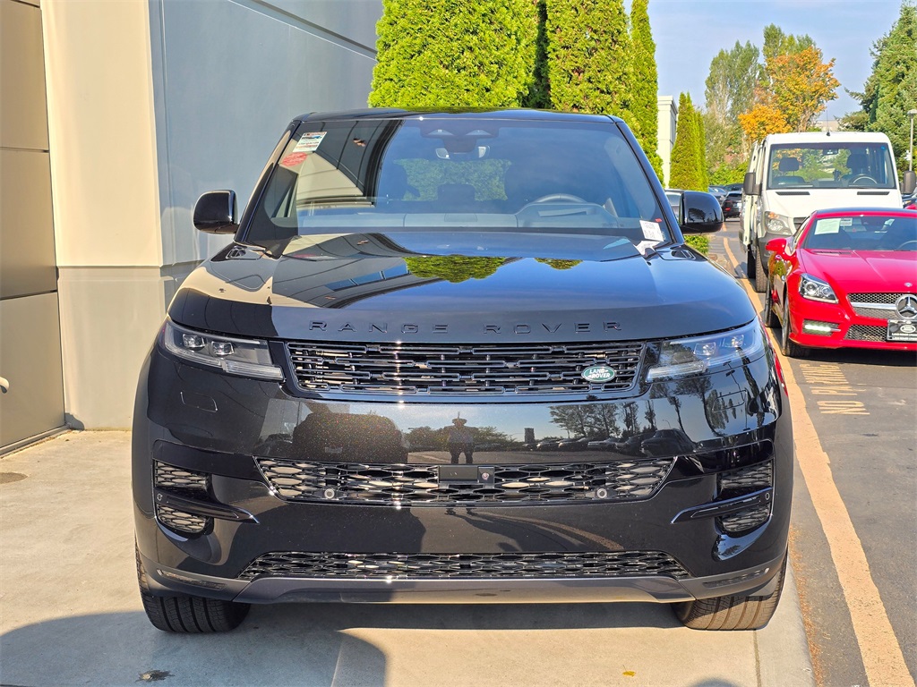 2025 Land Rover Range Rover Sport SE photo 3