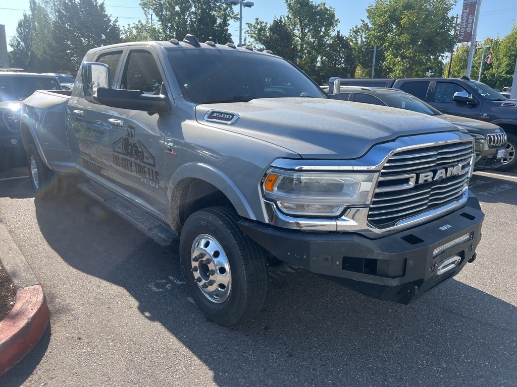 2022 Ram 3500 Laramie photo 9
