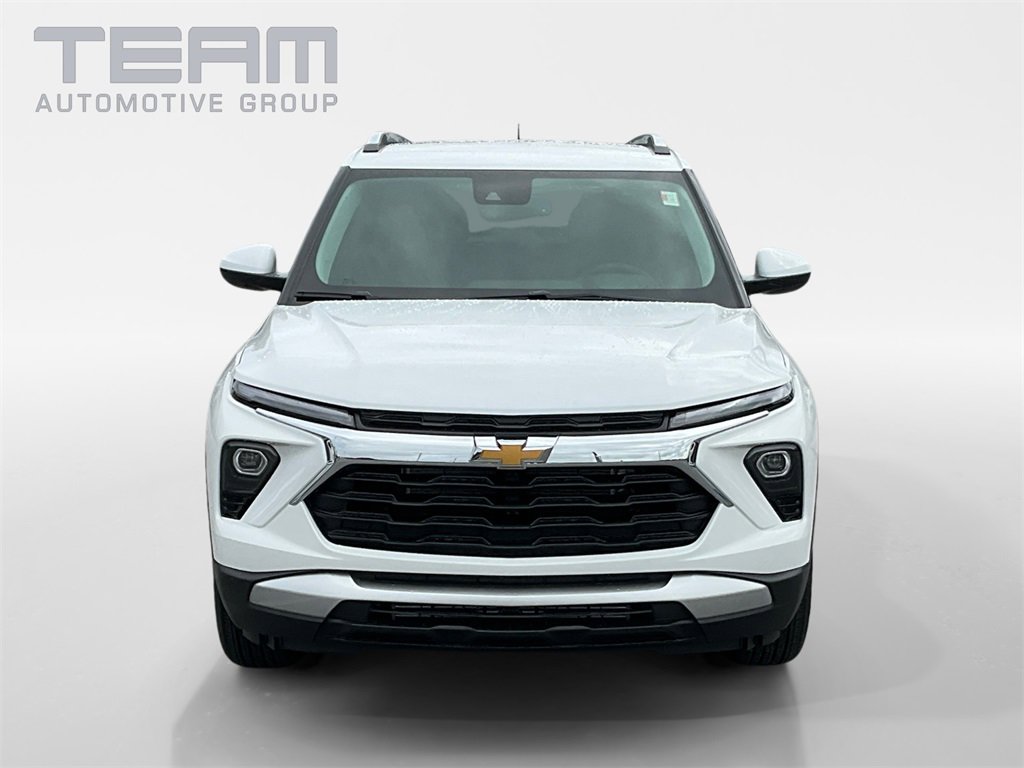 2026 Chevrolet Trailblazer LT photo 2