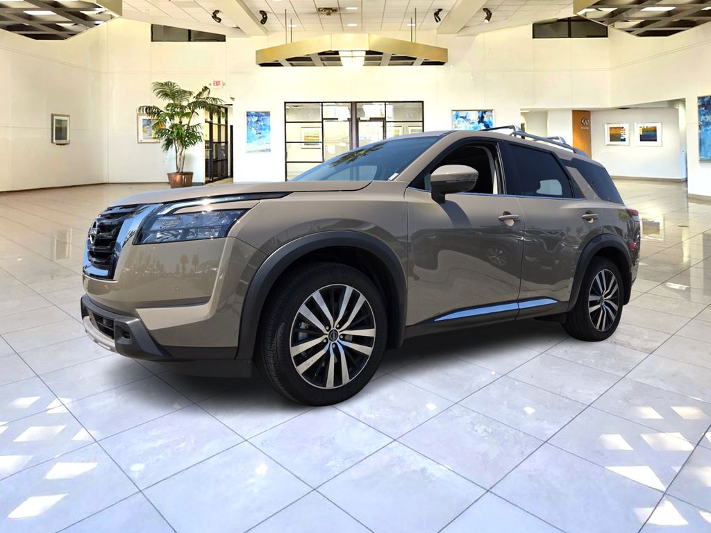 2025 Nissan Pathfinder Platinum photo 2