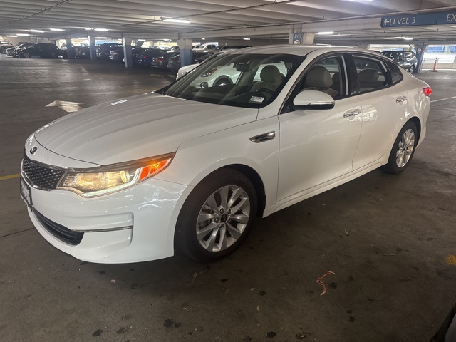 2018 Kia Optima EX's photo