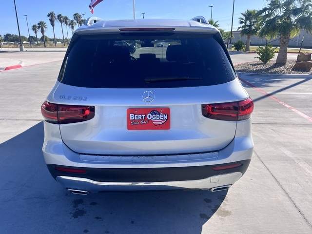 2022 Mercedes Benz GLB 250 photo 4