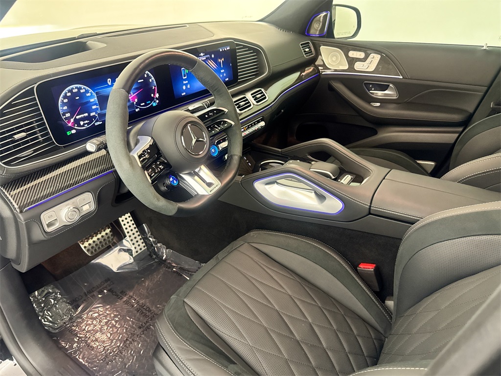 2025 Mercedes Benz GLS AMG 63 photo 8