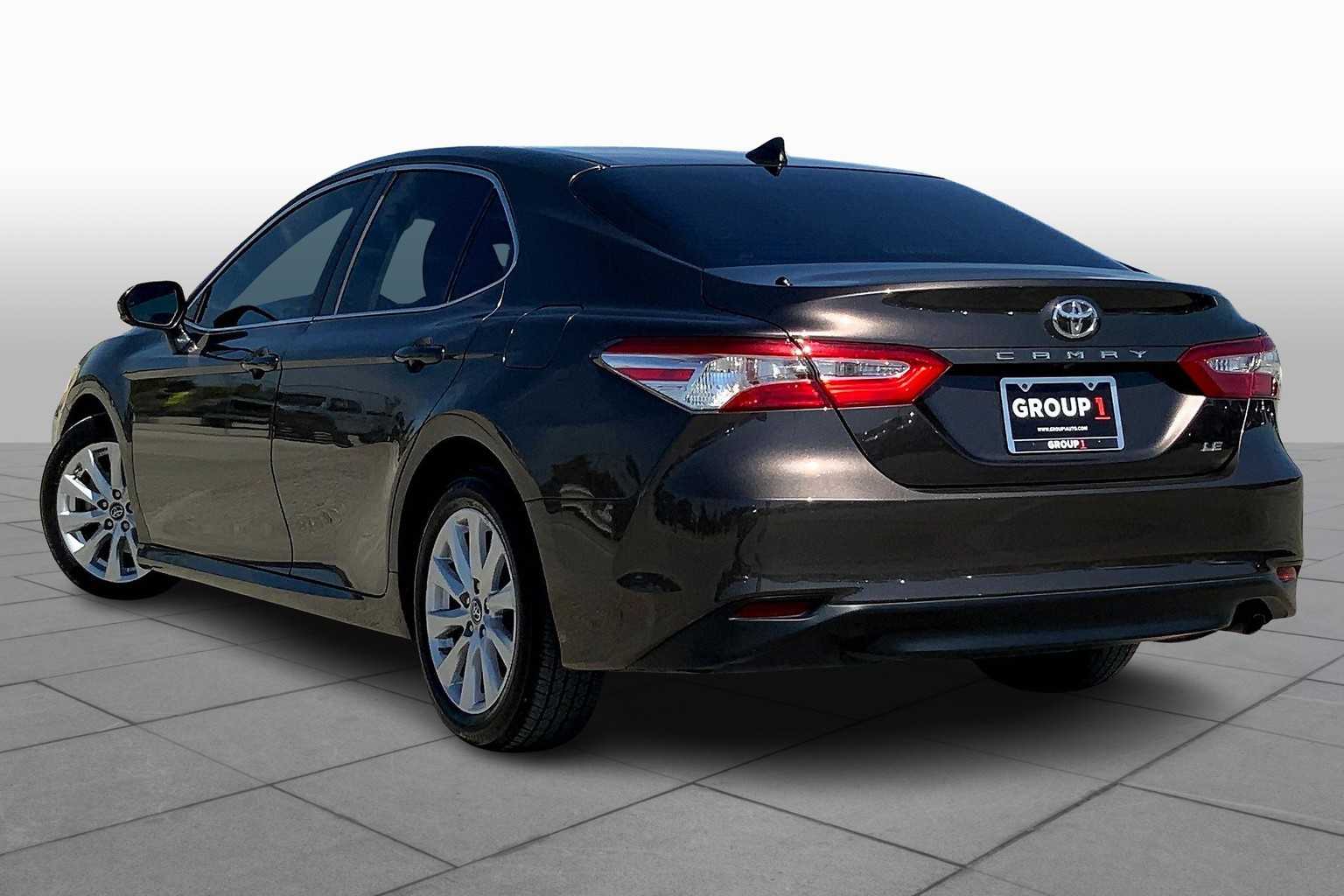 2019 Toyota Camry LE photo 10