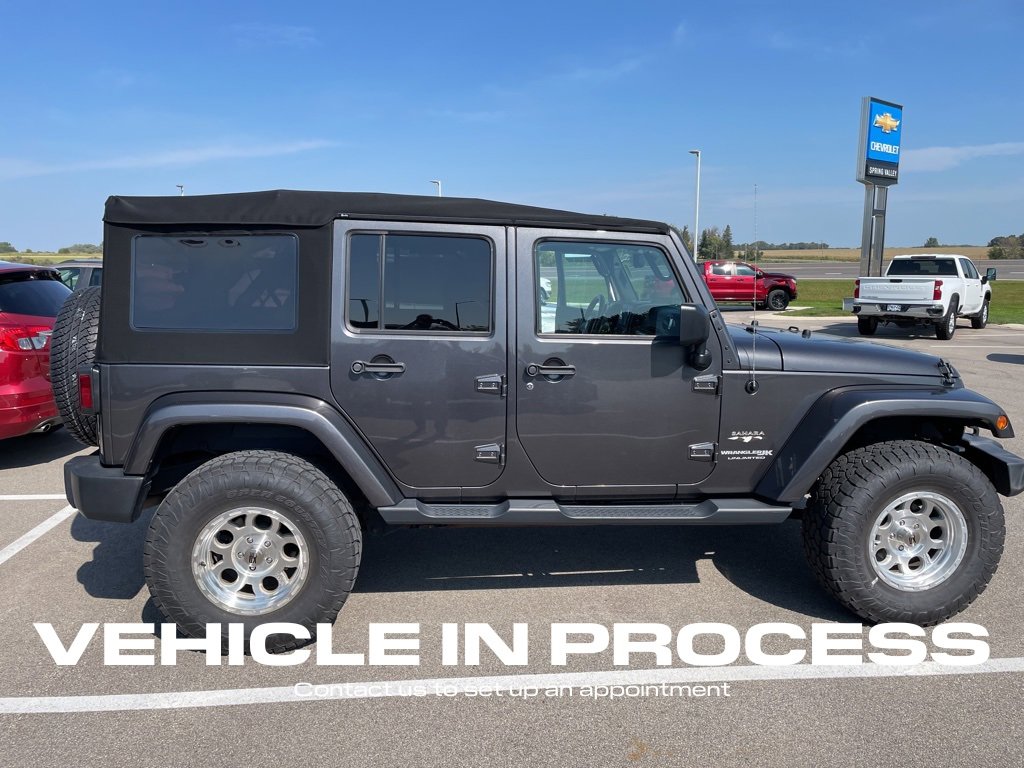 2018 Jeep Wrangler Unlimited Sahara photo 2