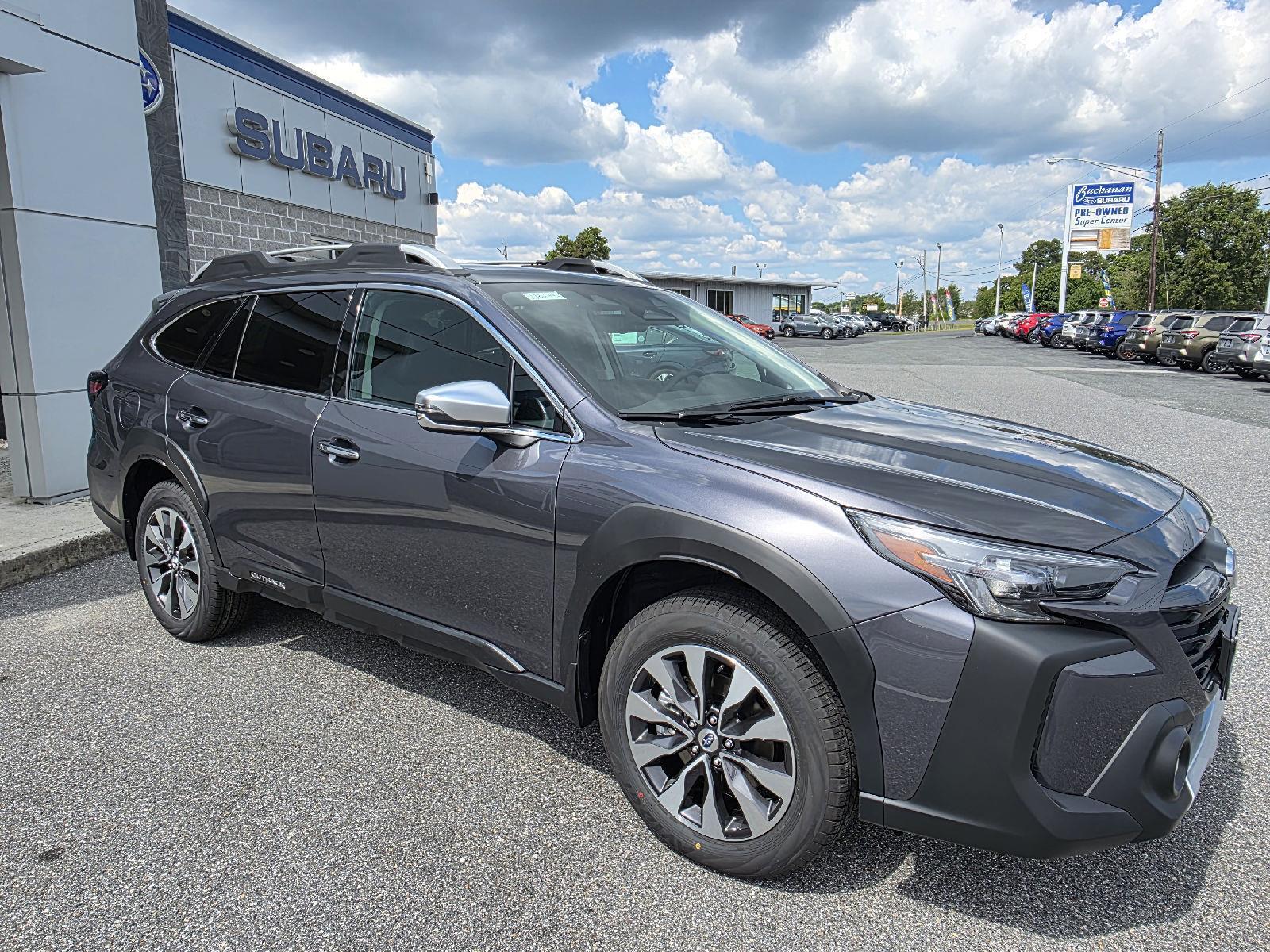 2025 Subaru Outback Touring photo 3