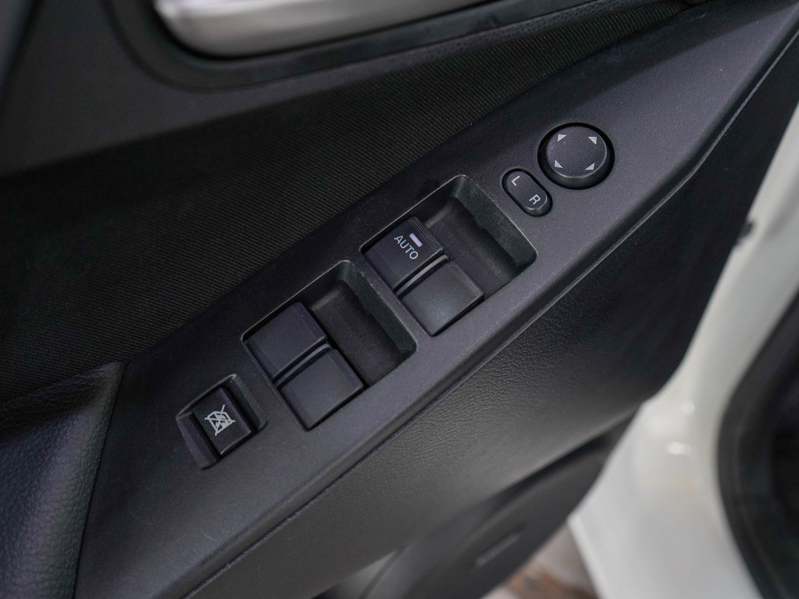 2013 Mazda Mazda3 Touring photo 20