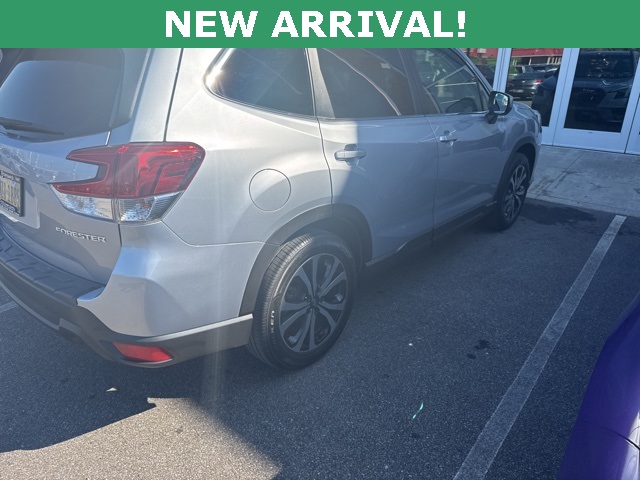 2023 Subaru Forester Limited photo 4